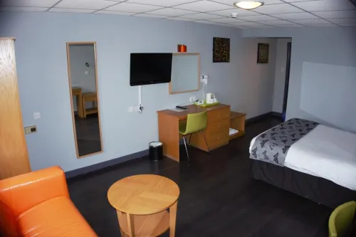 Happy Guests Lodge Hotels in Northwich