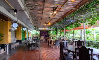Tara Lake Hotel