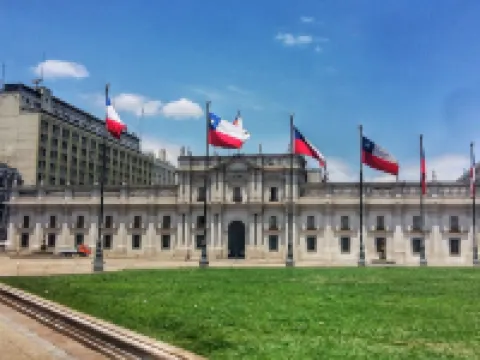 パーク プラザ アパート ホテル サンタ・ルシアの丘周辺のホテル