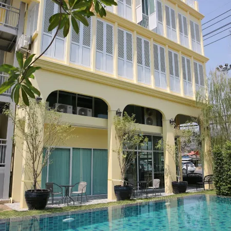 Latima Boutique Hostel Отели рядом с достопримечательностью «Военный музей JEATH»