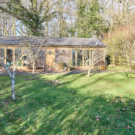 Host & Stay - Orchard Barn
