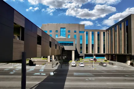 Antaris Cintermex Отели рядом с достопримечательностью «Mexican History Museum»