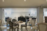 Hotell Slottsbacken - breakfast