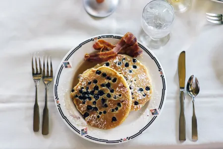 The Lakeview Hotel, Shanty Creek Resort Отели в г. Торч Лейк Тауншип