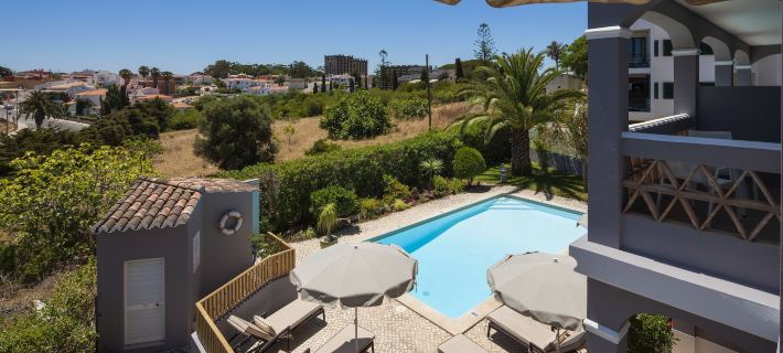 Costa d'Oiro Ambiance Village Hotels in Lagos