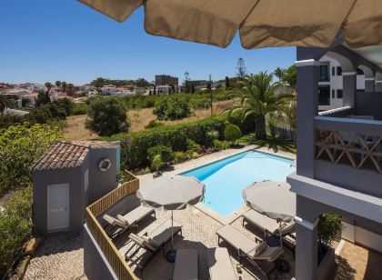 Costa d'Oiro Ambiance Village