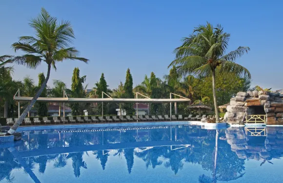 納赫達村及水療中心