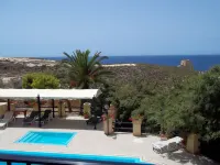San Antonio Guesthouse - Pools