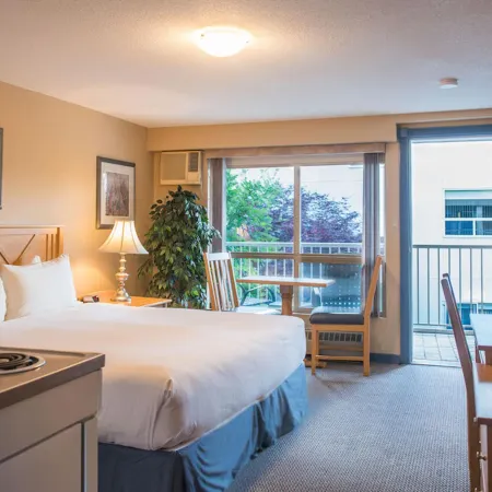 Hilltop Inn - Salmon Arm