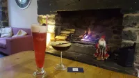 Cross Foxes - Bar Grill Rooms - 5 estrellas