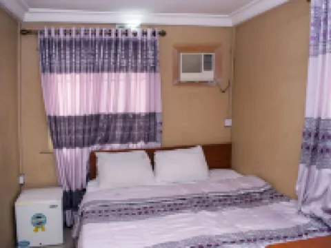 Maxton Suites Magodo Hotels in Mushin