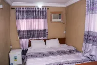 Maxton Suites Magodo