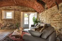 Hemanaire Hotels in Ovada