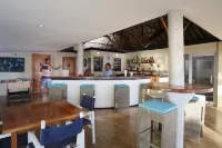 Boathouse Nanuya Hotels in Nacula Island