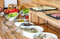 Hma Hotel & Suites