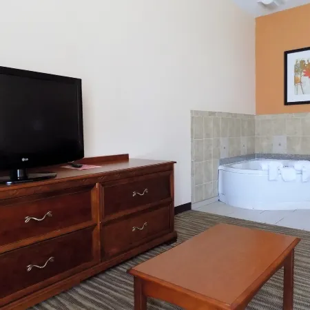 Baymont by Wyndham Augusta Riverwatch