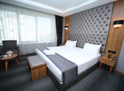 Grand Silay Hotel