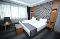 Grand Silay Hotel