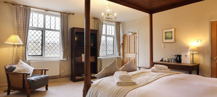 Buckinghamshire Arms Hotels in Norwich