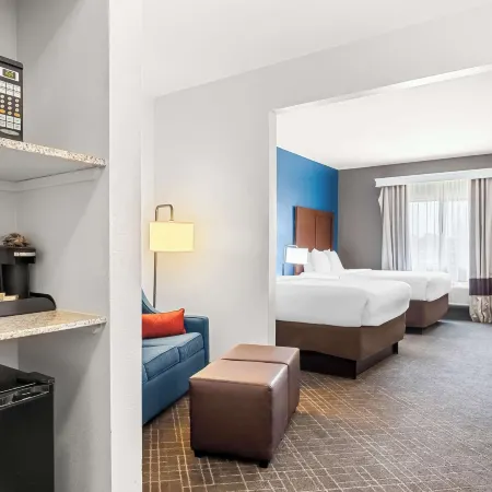 Comfort Suites Lindale - Tyler North
