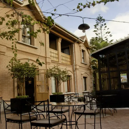 Hôtel Restaurant le Combava Отели рядом с достопримечательностью «Musee de l'Art et de l'Archeologie»