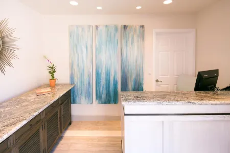 La Jolla Riviera Inn Отели рядом с достопримечательностью «Библиотека Гейзел»