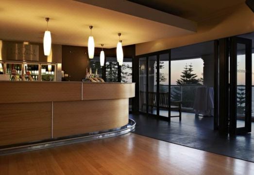 코슬로 비치 호텔의 아름다운 전경