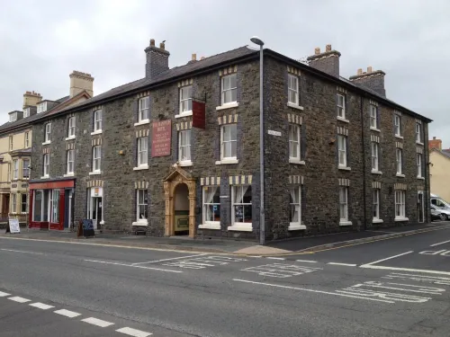 Hampton Hotel & Restaurant Các khách sạn ở Llandrindod Wells