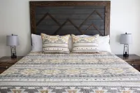 Pine Lodge Hotels in Encampment