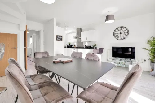 Foxherne 6 Bdrm, 3BA Hse -17 - 3 Yıldız