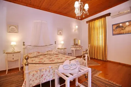 Villa Yiannoula with Amazing Sea View at Skopelos Old Port !!!
