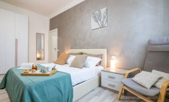 Sage&Rosemary Home - with Garden by Pleiades Home