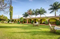 Victoria Travel Hotel - Pet friendly