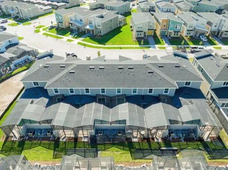 Gorgeous 4 Bd Close to Disney w/ Pool @ Storey Lake Resort 4245