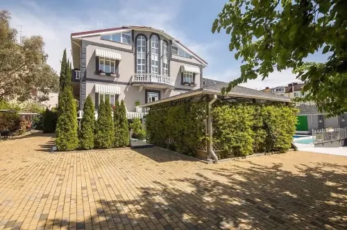 Seryij Gus Hotels in Tsentralnyy rayon