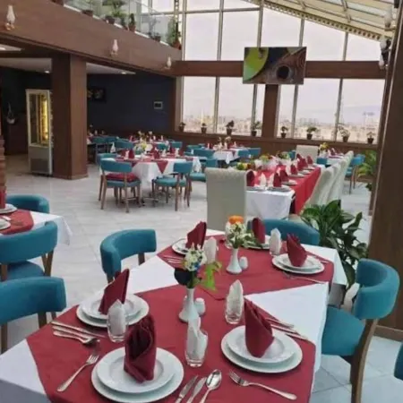 LB Suites Hotel