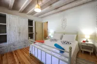 Leonora House with Private Pool Close to Gaios - Swimmingpools