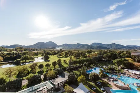 Galzignano Resort Terme & Golf - Hotel Sporting Отели рядом с достопримечательностью «Metropole Minigolf»