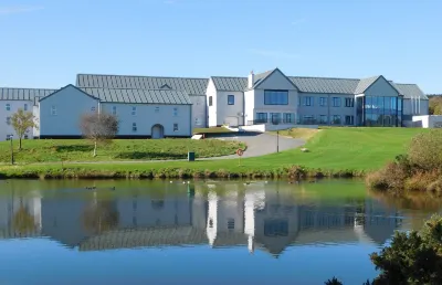 Comis Hotel & Golf Resort Hotel di 