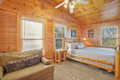 Stunning Mountain Cabin w Hot Tub