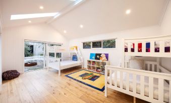 Galene Getaway Walk to Beach Pool Fire