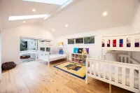 Galene Getaway Walk to Beach Pool Fire Hotels in Mount Martha