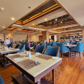 Regenta Place Dalhousie Just 500 Meters Walkable from Mall Road