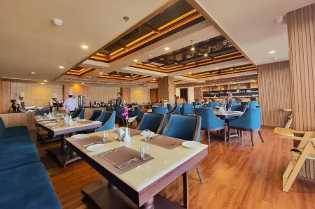 Regenta Place Dalhousie at Mall Road Отели в г. Чамба