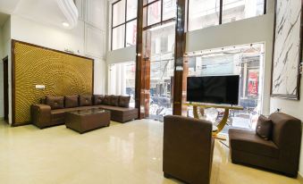 FabHotel Alpine Tree