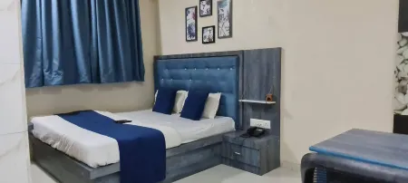 Ocean's Pearl Resort Alibaug Отели в г. Чол