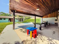 Casa térrea e confortável na Granja Hotels in Cotia