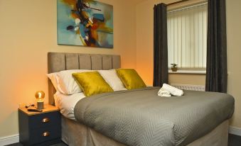 Warrington Suites by Relax Stays