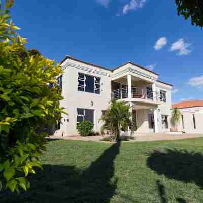 The Studio Guest House Hotel Exterior