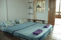 Chrisma Bed and Breakfast فنادق في Central Tomohon